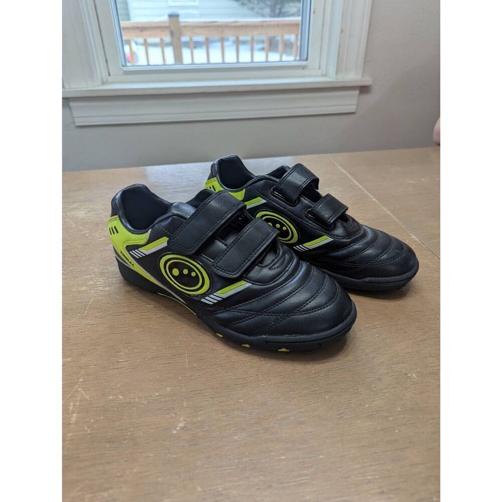 Optimum‎ Tribal Football Astro turf Trainer UK5 EU38 black neon